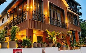 Shradha Luxury Room